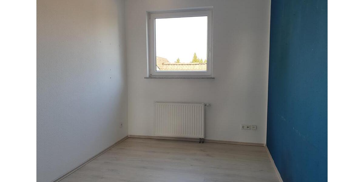 Moderne Dachgeschosswohnung mit Dachterrasse und Kamin 3 zimmer