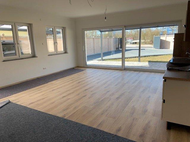 Maisonettenwohnung Burg Stargard - 3 Zimmer, 150 m&sup2;, 1.500&euro; | Angebot:26337189