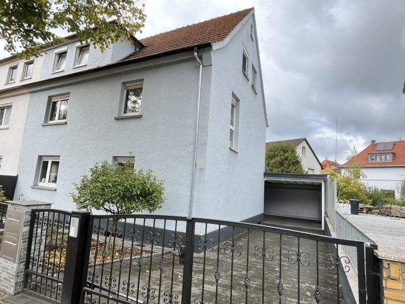 Schickes Zweifamilienhaus in Bad Vilbeler Waldnähe! 8 zimmer