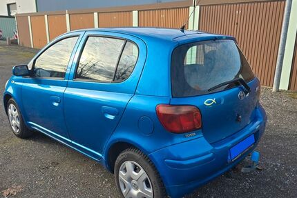 Toyota Yaris 200.150 km 1.999 &euro; Korschenbroich 41352