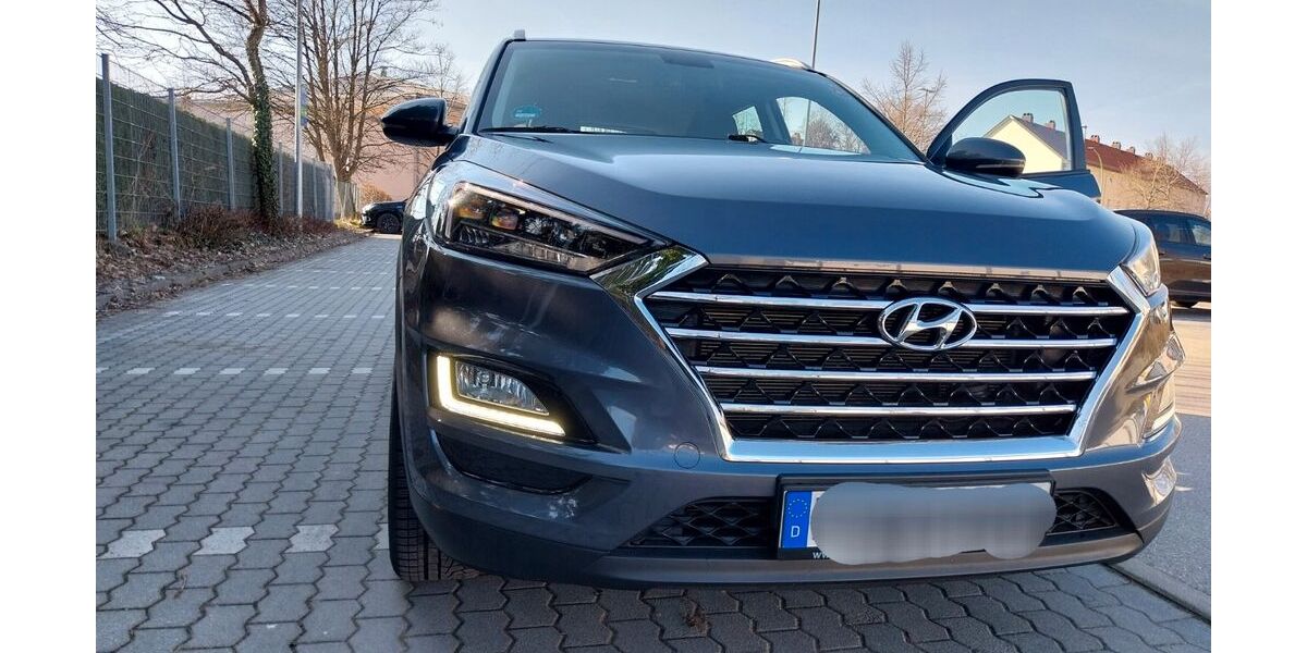 Hyundai TUCSON 82.000 km 17.990 &euro; kaufbeuren 87600
