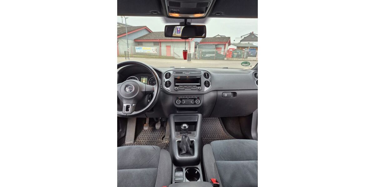 VW Tiguan 128.000 km 9.950 &euro; Taunusstein-Neuhof 65232