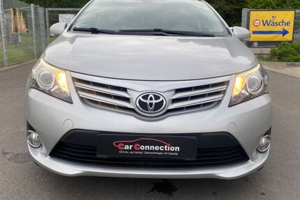 Toyota Avensis 160.901 km 4.499 &euro; Dresden 01187