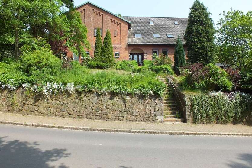 Haus zum Kaufen in Todenbüttel 550.000 € 200 m²