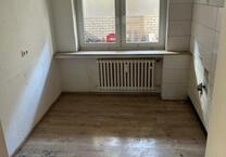 Großzügige 4,5 RM SouterrainWohnung im Herzen von DU-Friemersheim