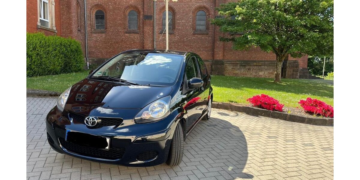 Toyota Aygo (X) 147.600 km 3.250 &euro; Ottweiler 66564
