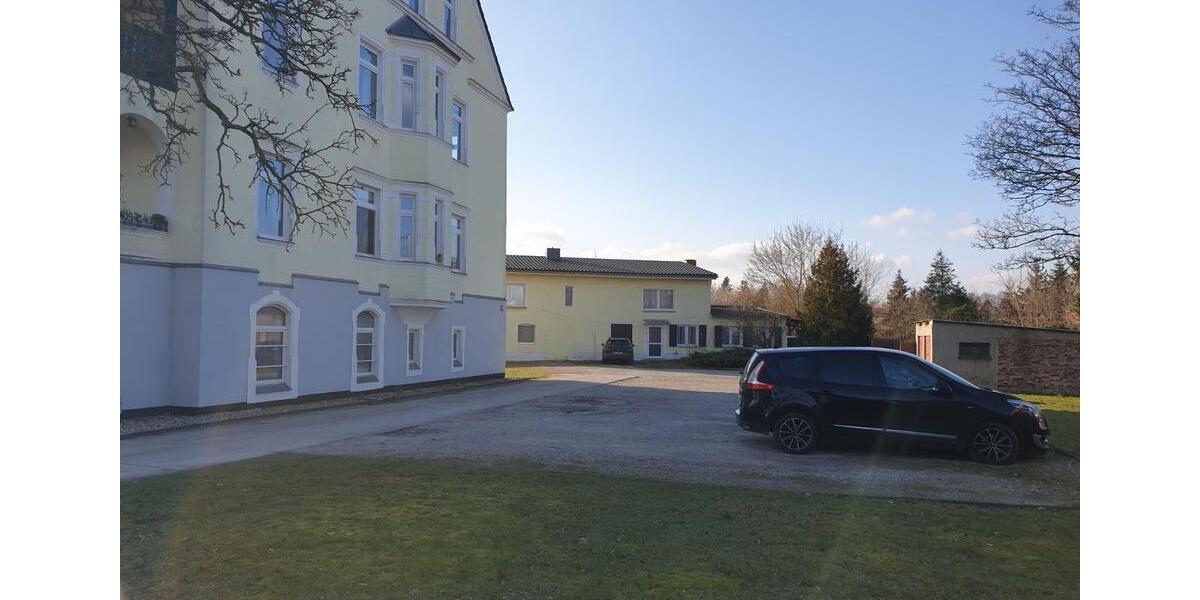 Etagenwohnung Genthin - 2 Zimmer, 80 m&sup2;, 398&euro; | Angebot:25959299