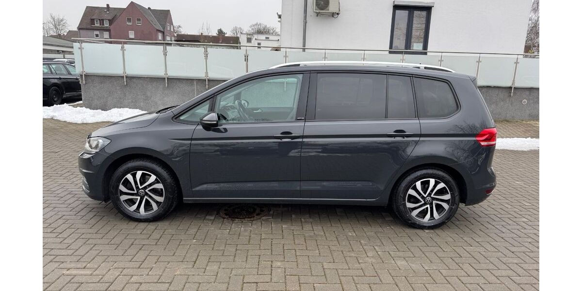 VW Touran 155.095 km 17.999 &euro; Salzgitter-Lebenstedt 38226