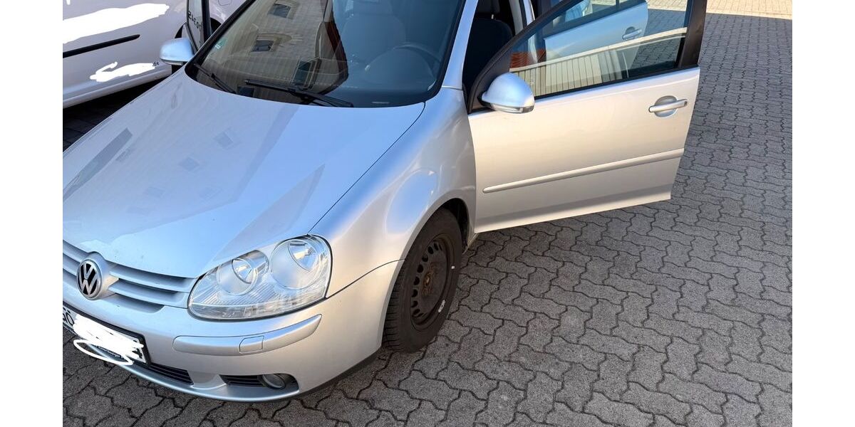 VW Golf 179.500 km 5.250 &euro; Herzberg am Harz 37412