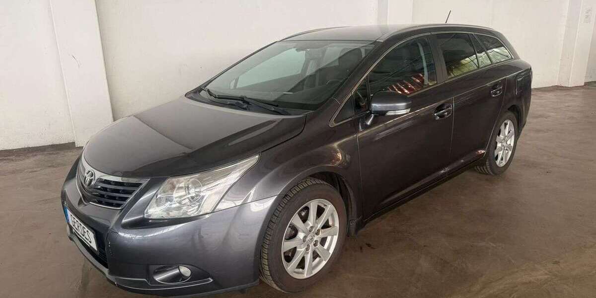 Toyota Avensis 202.250 km 4.990 &euro; Delmenhorst 27751