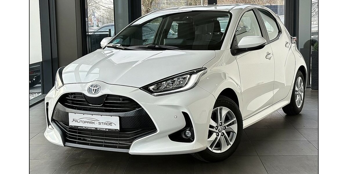 Toyota Yaris Hybrid Basis ACC LED MultiInfo Assist 1.Hd 5.000 km 20.499 &euro; Stade 21682