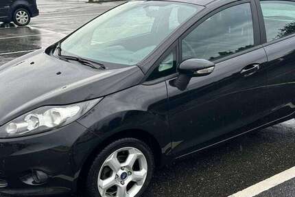 Ford Fiesta 102.799 km 4.500 &euro; Oststeinbek 22113