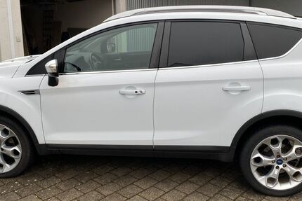 Ford Kuga 97.300 km 10.900 &euro; Wiesenthau 91369