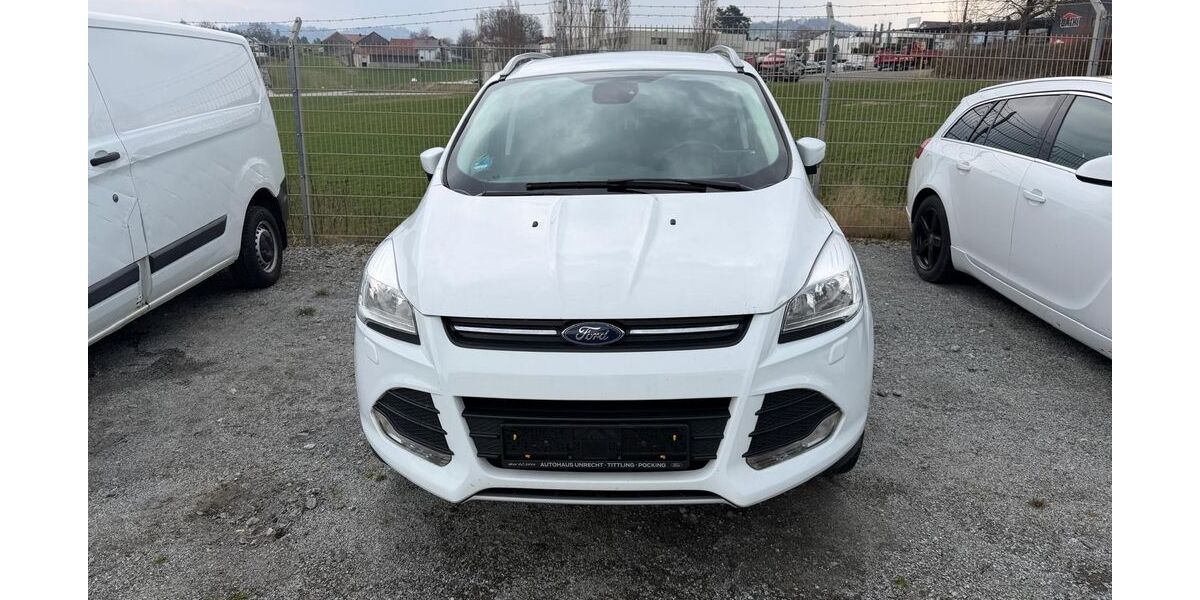 Ford Kuga 148.474 km 4.999 &euro; Röhrnbach 94133