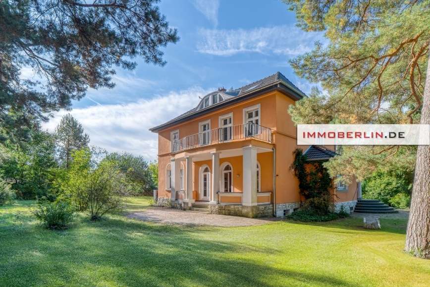Einfamilienhaus Woltersdorf - 9 Zimmer, 350 m&sup2;, 2.299.000&euro; | Angebot:25453653