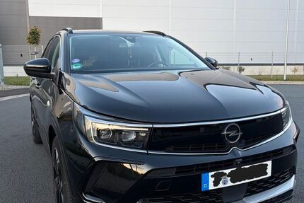Opel Grandland (X) 51.760 km 21.500 € Frankfurt 60529