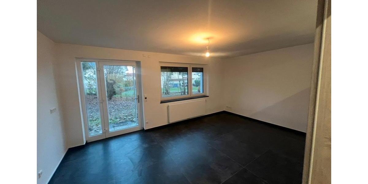 Einfamilienhaus Tuttlingen - 7 Zimmer, 260 m&sup2;, 999.999&euro; | Angebot:26777188
