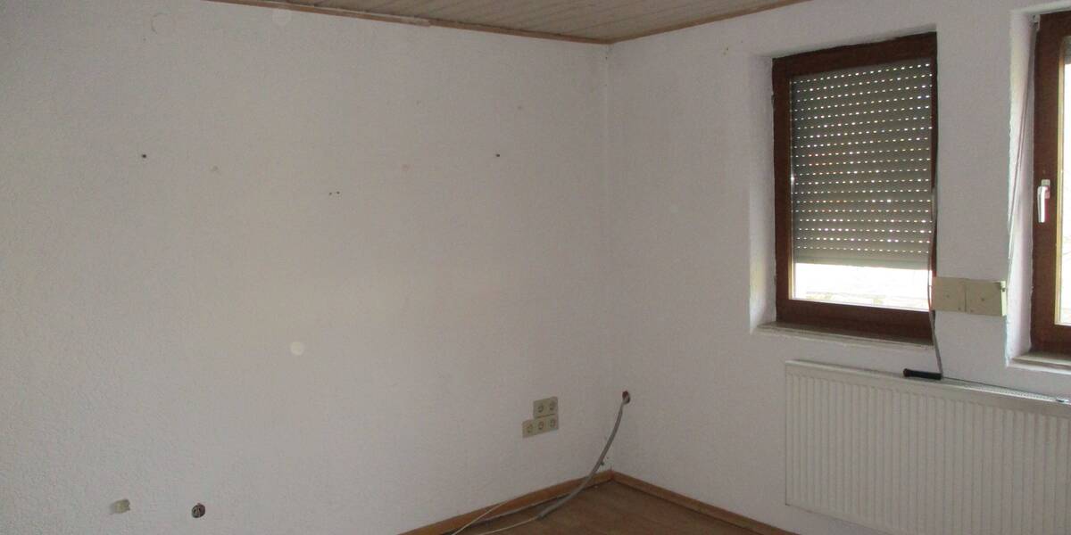 Einfamilienhaus Mellrichstadt - 4 Zimmer, 70 m&sup2;, 65.000&euro; | Angebot:25676837