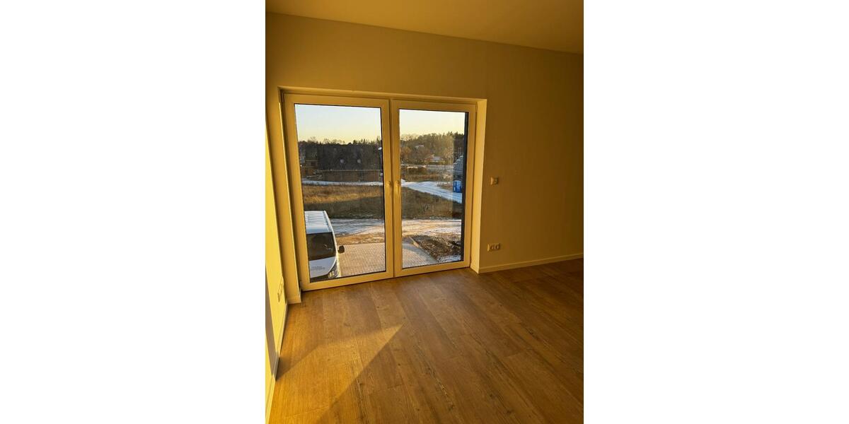 Doppelhaushälfte 5 Zimmer mit Terrasse, Dorfrand 5 zimmer