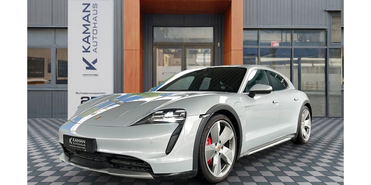 Porsche Taycan 3.000 km 74.500 &euro; Sindelfingen 71065