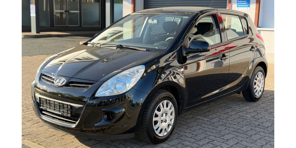 Hyundai i20 78.900 km 5.900 &euro; Salzgitter 38229