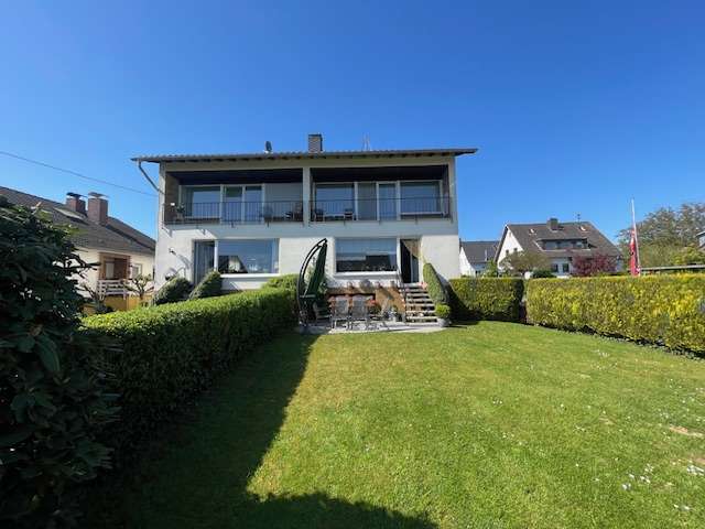Haus zum Kaufen in Hennef 625.000 € 224 m²