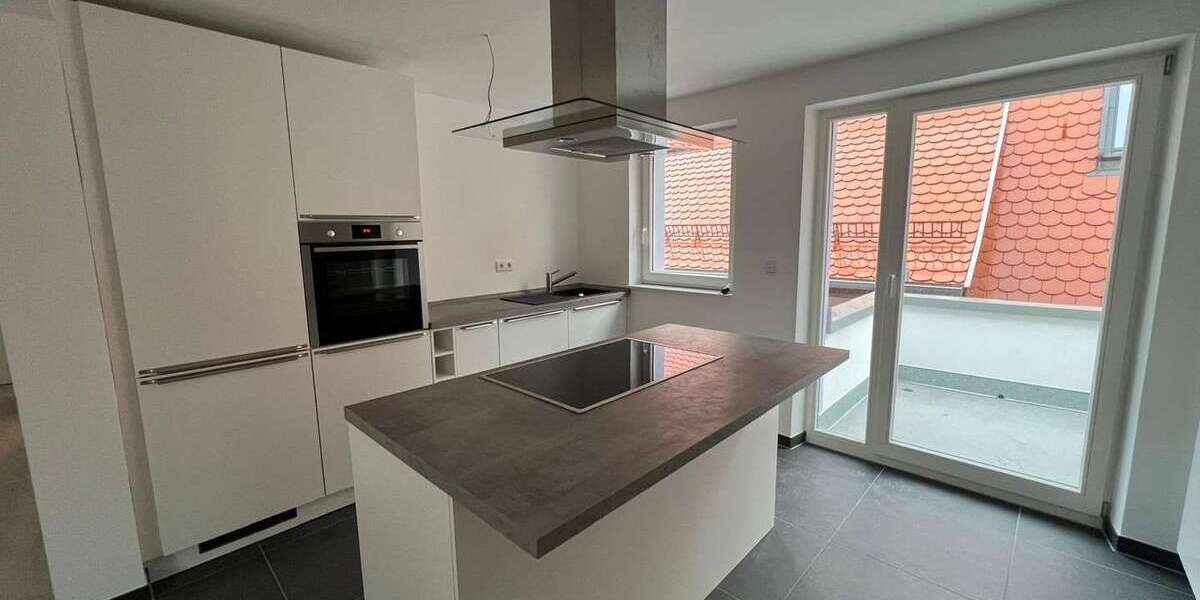 Etagenwohnung Rothenburg ob der Tauber Schlößlein - 5 Zimmer, 120 m&sup2;, 900&euro; | Angebot:26732575