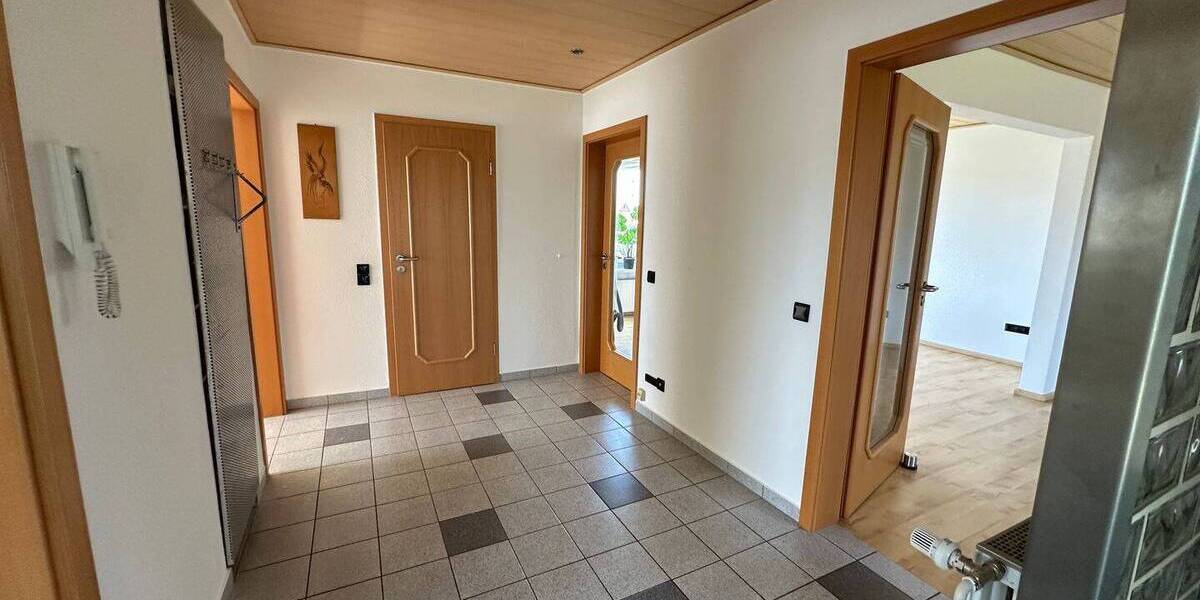 Mehrfamilienhaus, Wohnhaus Homberg (Efze) Roppershain - 6 Zimmer, 160 m&sup2;, 225.000&euro; | Angebot:26499511
