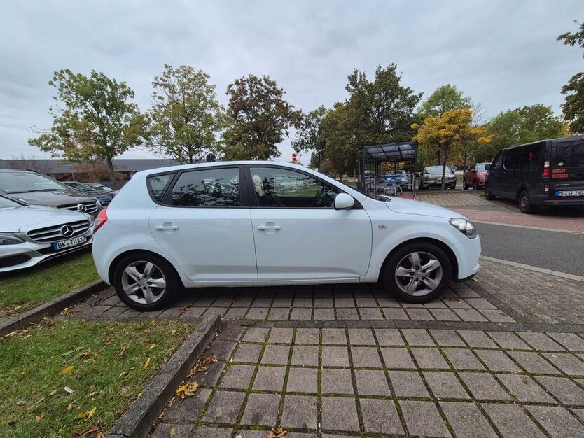 Kia ceed / Ceed 160.000 km 4.750 € Magdeburg 39120