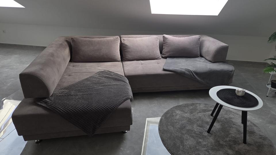 Dachgeschoßwohnung Sassenburg - 4 Zimmer, 125 m&sup2;, 990&euro; | Angebot:25908330