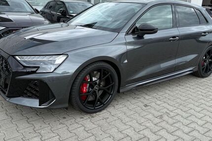 Audi RS3 1.500 km 72.970 &euro; Norderstedt 22844