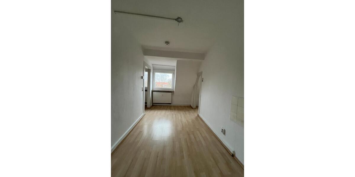 Dachgeschoßwohnung Neu-Ulm Ludwigsfeld - 3 Zimmer, 80 m&sup2;, 890&euro; | Angebot:26350701