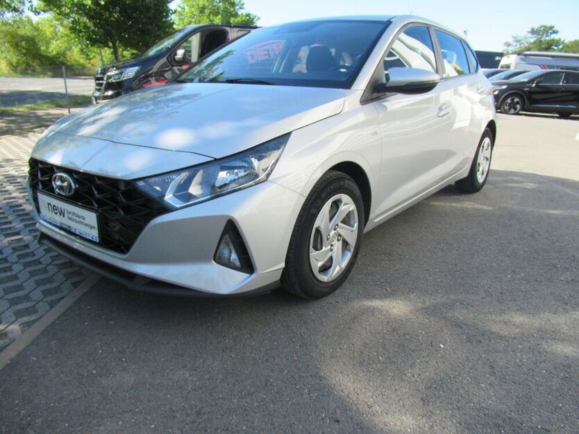 i20