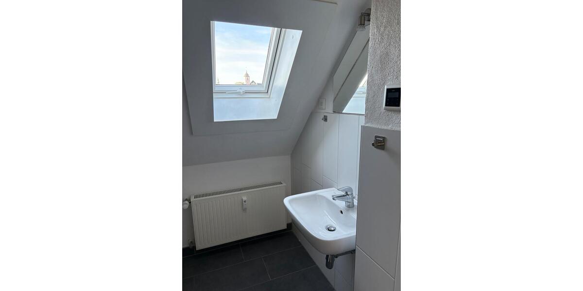 Dachgeschoßwohnung Siegen Kaan-Marienborn - 3 Zimmer, 75 m&sup2;, 172.000&euro; | Angebot:25960743