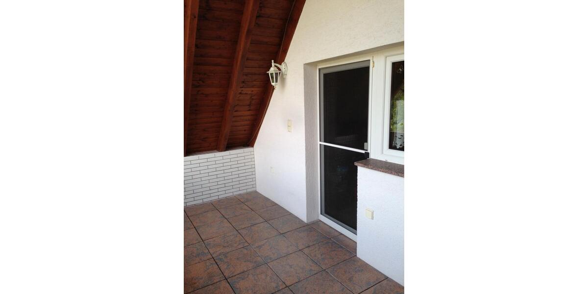 Dachgeschoßwohnung Baunatal - 4 Zimmer, 124 m&sup2;, 1.080&euro; | Angebot:25419152