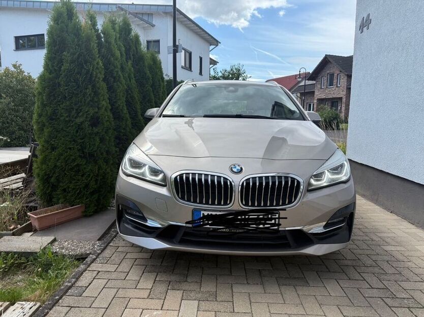 220 Active Tourer