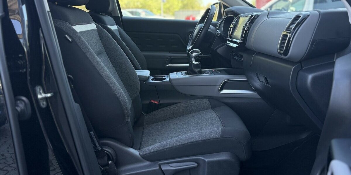 Citroen C5 Aircross Feel DAB+/AHK/KAMERA/NAVI/CARPLAY 52.764 km 14.900 &euro; Villingen-Schwenningen 78054