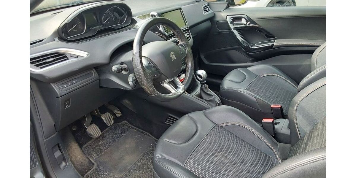 Peugeot 208 235.000 km 2.650 &euro; Haibach 63808
