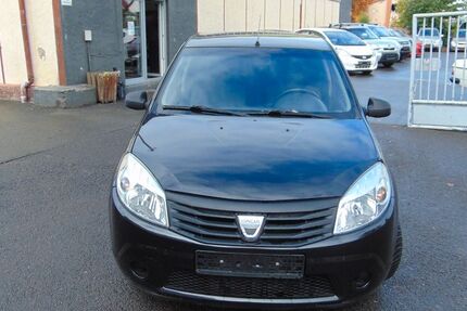 Dacia Sandero 144.000 km 900 € Gotha OT Siebleben 99867