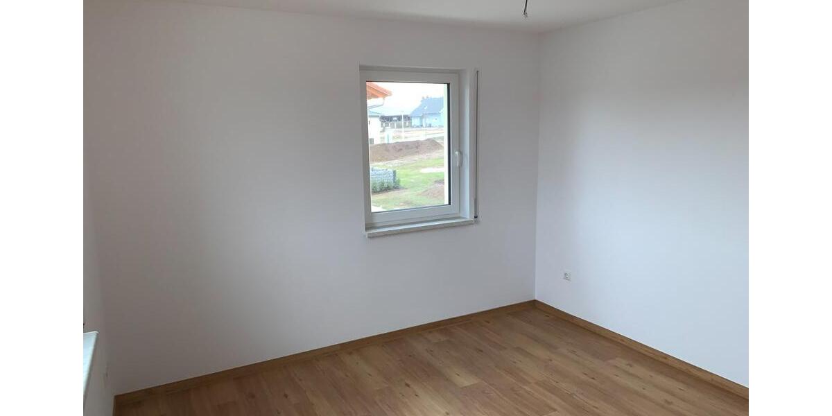 Etagenwohnung Bad Rodach - 4 Zimmer, 136 m&sup2;, 1.280&euro; | Angebot:24756986