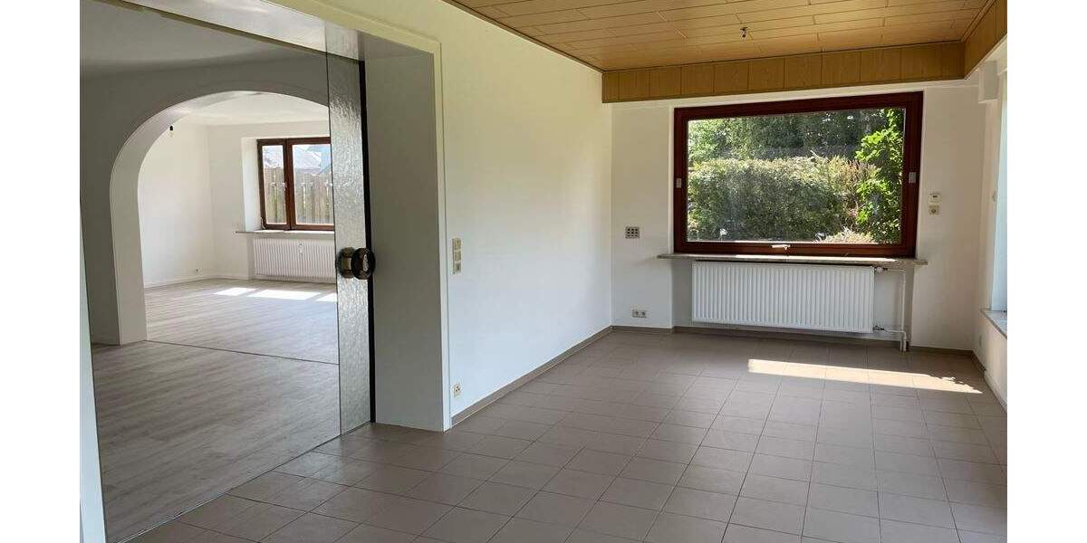 VERKAUFT! Gepflegtes Mehrfamilienhaus mit Garten in Loxstedt! 1 zimmer