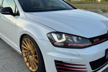 VW Golf 175.000 km 13.000 &euro; Dentlein am Forst 91599
