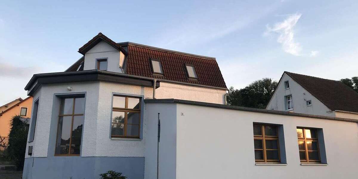 Einfamilienhaus Waldsieversdorf/ bei Buckow Märk.Schweiz bei Buckow Märk.Schweiz - 8 Zimmer, 230 m&sup2;, 420.000&euro; | Angebot:26216567
