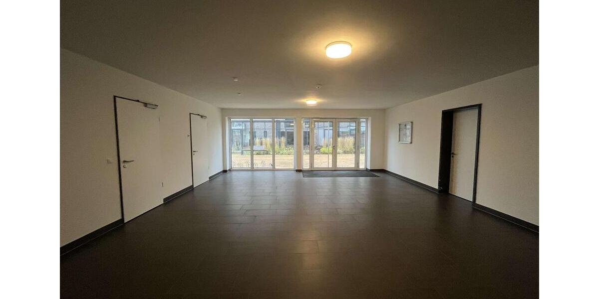 Erdgeschoßwohnung Ludwigslust - 2 Zimmer, 68 m&sup2;, 820&euro; | Angebot:23785562