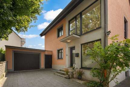 Haus zum Kaufen in Siegburg 585.000 € 131.4 m² 5 zimmer