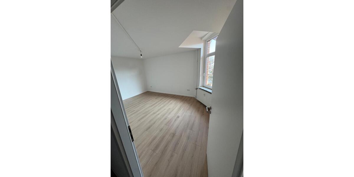 Etagenwohnung Uslar - 5 Zimmer, 150 m&sup2;, 1.000&euro; | Angebot:25505774