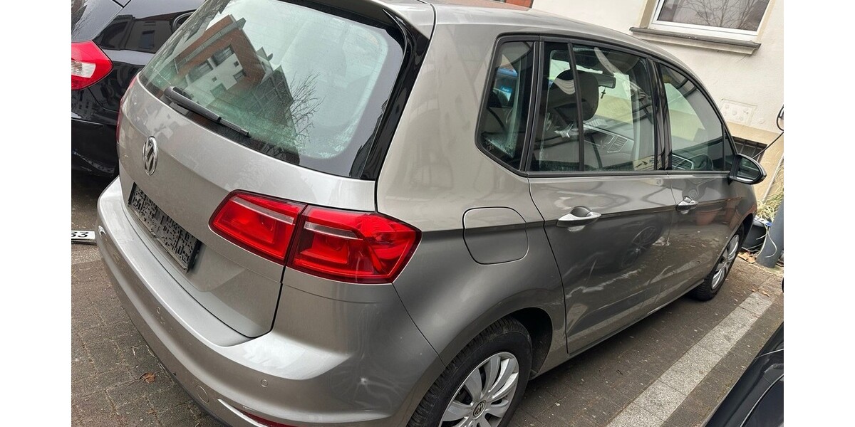 VW Golf Sportsvan 72.000 km 7.999 &euro; Hannover 30159