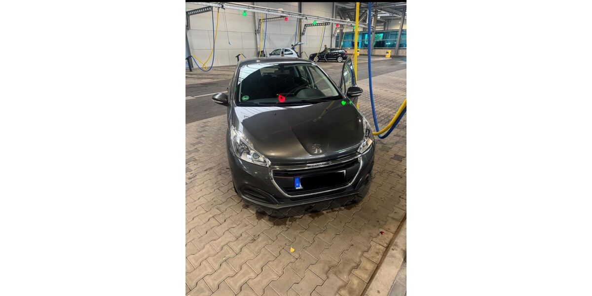 Peugeot 208 116.000 km 5.250 &euro; Grefrath 47929