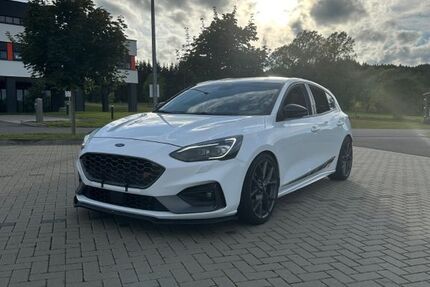 Ford Focus 62.000 km 23.500 € Kelberg 53539