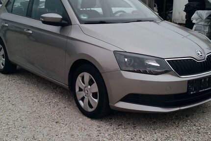 Skoda Fabia 90.000 km 6.999 &euro; Bonn 53227